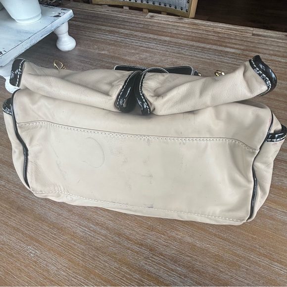 Badgley Mischka Shoulder Bag Nude with Black Patent Details and Gold Hardware - Picture 14 of 15